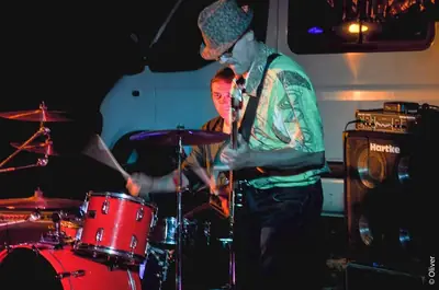 1786317218124019